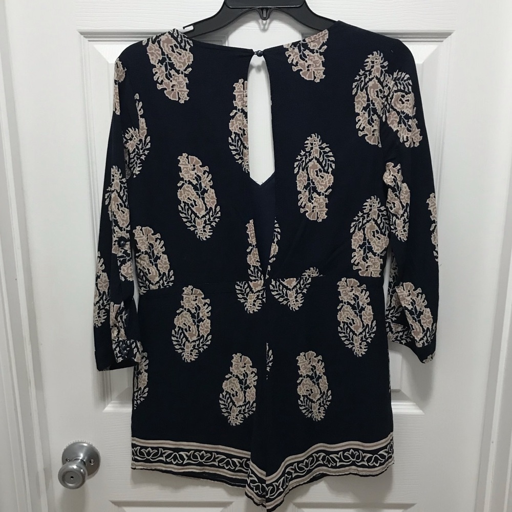 😍Xtaren | Navy Floral Romper - Picture 9 of 12